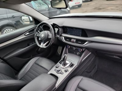 ALFA ROMEO STELVIO 2.2 D(Automata) Sprint LED Távtartó Sávtartó Navigáció Keyless Kamera Félbőr