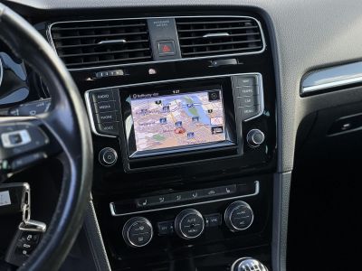VOLKSWAGEN GOLF VII Variant 2.0 TDI Comfortline 4Motion Dynaudio HIFI. végig vezetett szervízkönyv