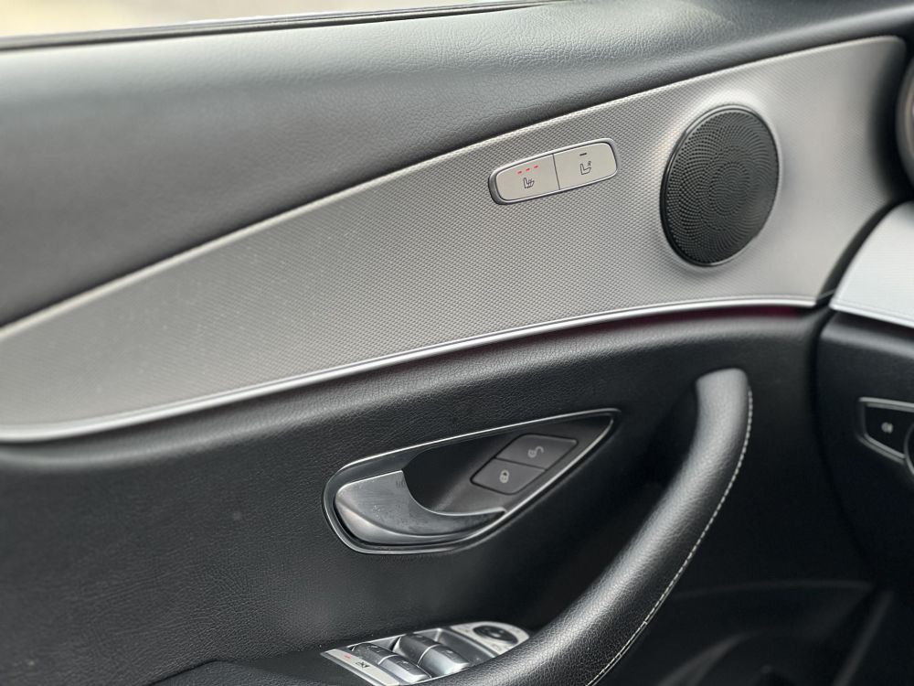 MERCEDES-BENZ E 350 e 9G-TRONIC 150e km. Bőr belső. kamera. frissen szervizelt