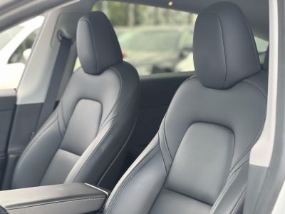 TESLA MODEL Y RWD (Automata) 87e km. Ryzen processzor. 2031-ig garanciális. téli-nyári kerékszett!