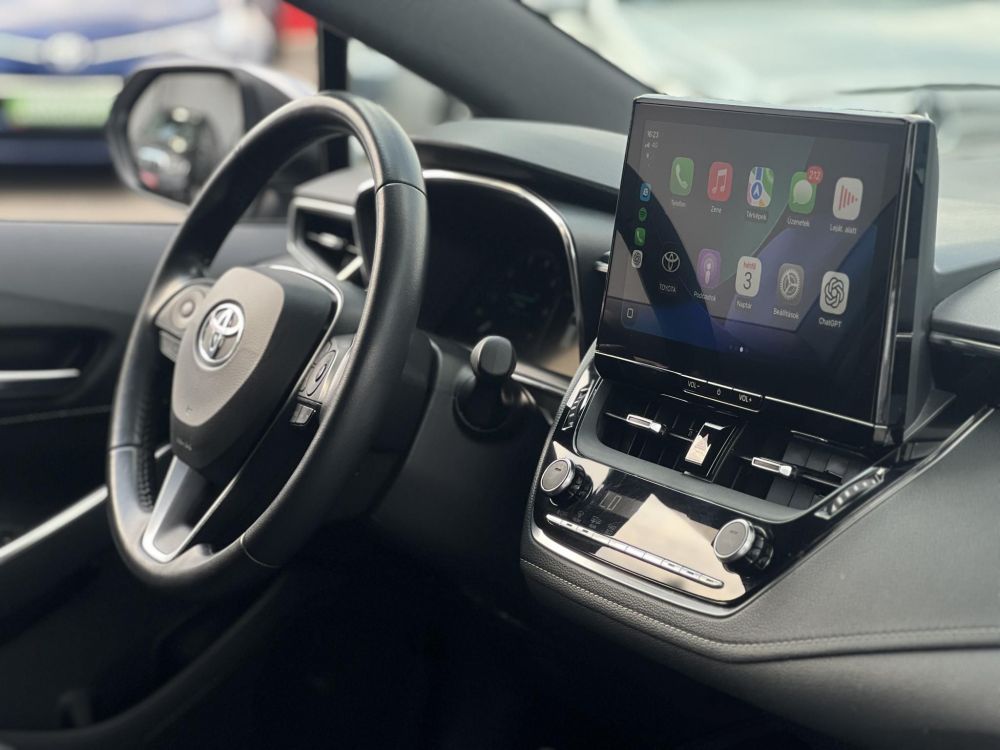 TOYOTA COROLLA Touring Sports 1.8 Hybrid Comfort Style Tech e-CVT M.o.-i. 1.tul. 57e km. végig márkaszervizelt!
