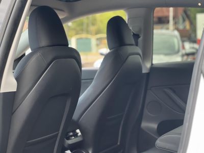 TESLA MODEL Y RWD (Automata) 87e km. Ryzen processzor. 2031-ig garanciális. téli-nyári kerékszett!