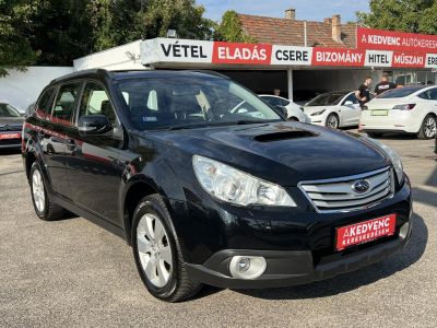 SUBARU OUTBACK 2.0 D Comfort 4WD 125e km. Klíma Tempomat Bluetooth Napfénytető Ülésfűtés