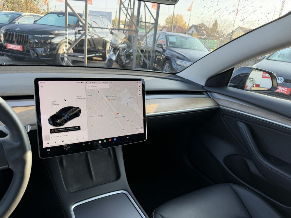 TESLA MODEL 3 Standard Range Plus Aut 139e km. mátrix LED. garanciális. hőszivattyú!