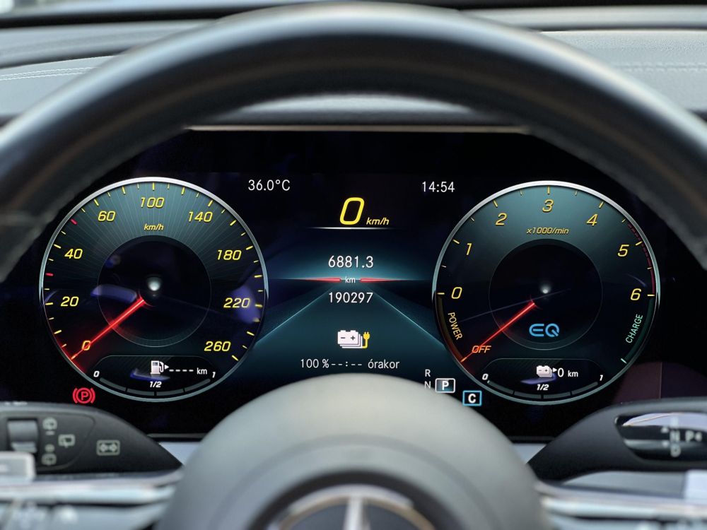 MERCEDES-BENZ E 300 de T 9G-TRONIC Plug-in hybrid AMG WIDESCREEN. Burmester hifi. Carplay. Adaptív tempomat