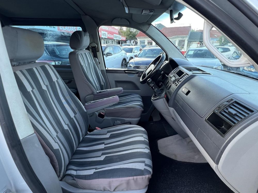 VOLKSWAGEN TRANSPORTER 2.5 TDI Mixto 'D.kab' AXE motorkód. 2.1T vonóhorog. klíma. tetőcsomagtartó. 2 gyári kulcs!