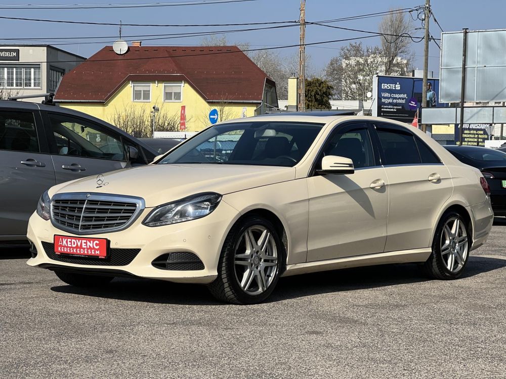 MERCEDES-BENZ E-OSZTÁLY E 200 Avantgarde (Automata) Napfénytető Ülésfűtés F1 váltó Bőr belső A legjobb áron!