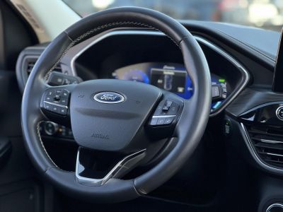 FORD KUGA 2.5 PHEV Vignale CVT panoráma tető. végig vezetett szervizkönyv