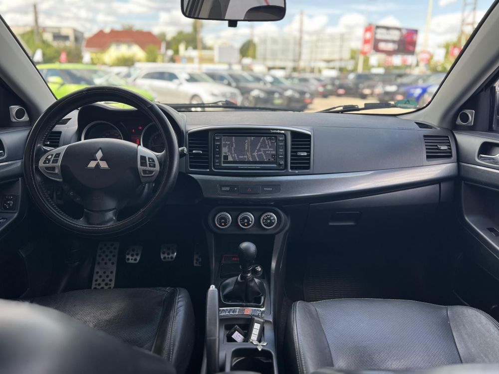 MITSUBISHI LANCER 2.0 DI-D Intense Rockford Fosgate hifi. ülésfűtés. bőrbelső. keyless. 18-as alufelnik!