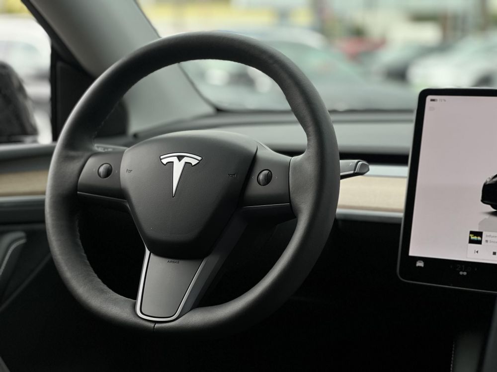 TESLA MODEL Y Long Range AWD (Automata) 510km hatótáv. RYZEN proci. 2031-ig garancia!