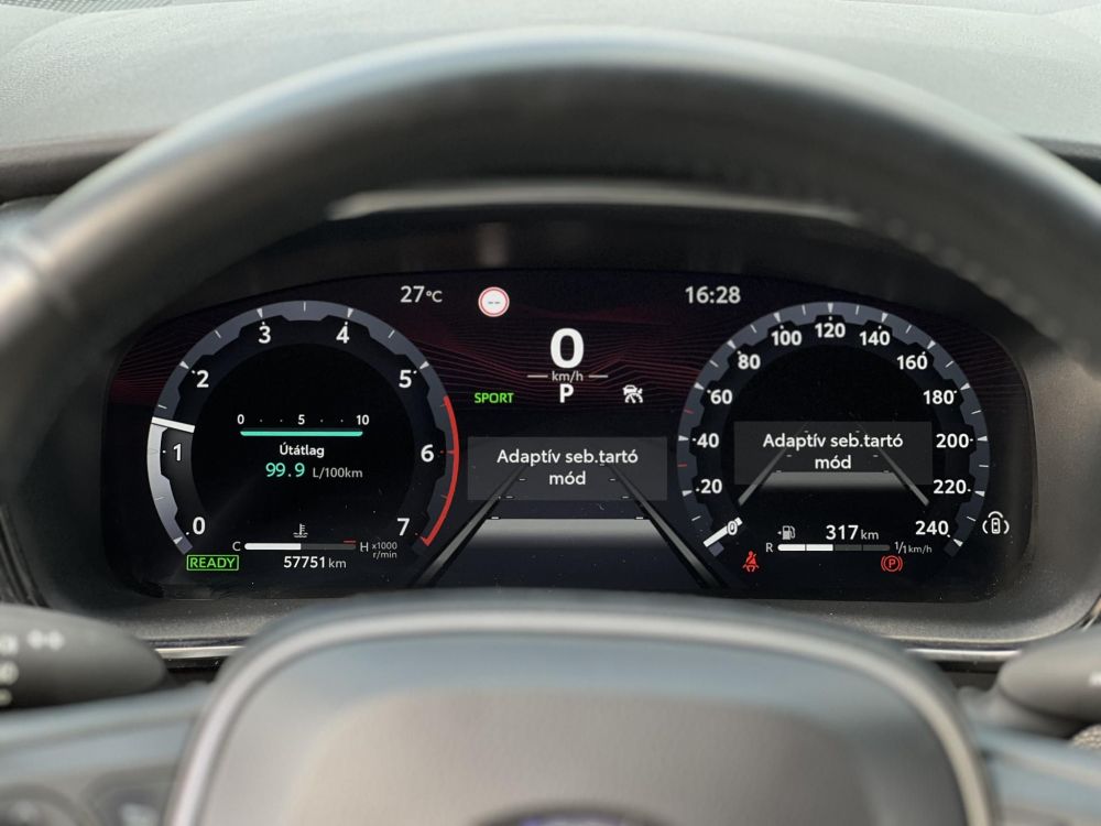 TOYOTA COROLLA Touring Sports 1.8 Hybrid Comfort Style Tech e-CVT M.o.-i. 1.tul. 57e km. végig márkaszervizelt!