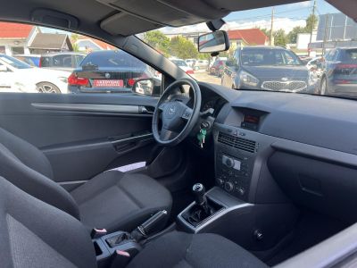 OPEL ASTRA H 1.4 GTC Cosmo M.o.-i. 1.tul. 113e km. 4 évszakos gumik!