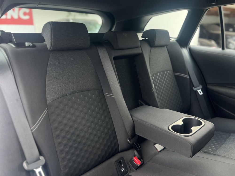 TOYOTA COROLLA Touring Sports 1.8 Hybrid Comfort Style Tech e-CVT M.o.-i. 1.tul. 57e km. végig márkaszervizelt!