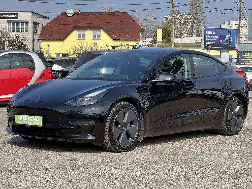 TESLA MODEL 3 Long Range AWD (Automata) 50e km. hőszivattyú. téli-nyári kerékszett