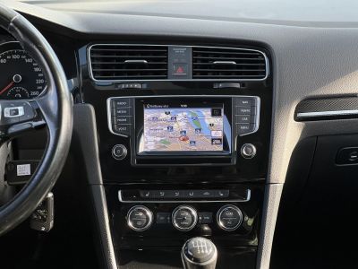 VOLKSWAGEN GOLF VII Variant 2.0 TDI Comfortline 4Motion Dynaudio HIFI. végig vezetett szervízkönyv
