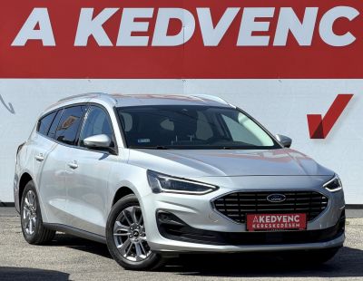 FORD FOCUS 1.5 EcoBlue Titanium LED. CarPlay. Állófűtés. Vonóhorog. Téli csomag!