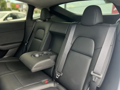 TESLA MODEL Y RWD (Automata) 87e km. Ryzen processzor. 2031-ig garanciális. téli-nyári kerékszett!