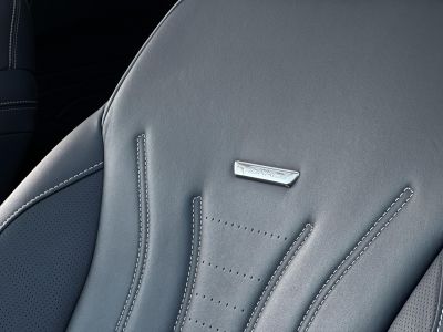 FORD KUGA 2.5 PHEV Vignale CVT panoráma tető. végig vezetett szervizkönyv