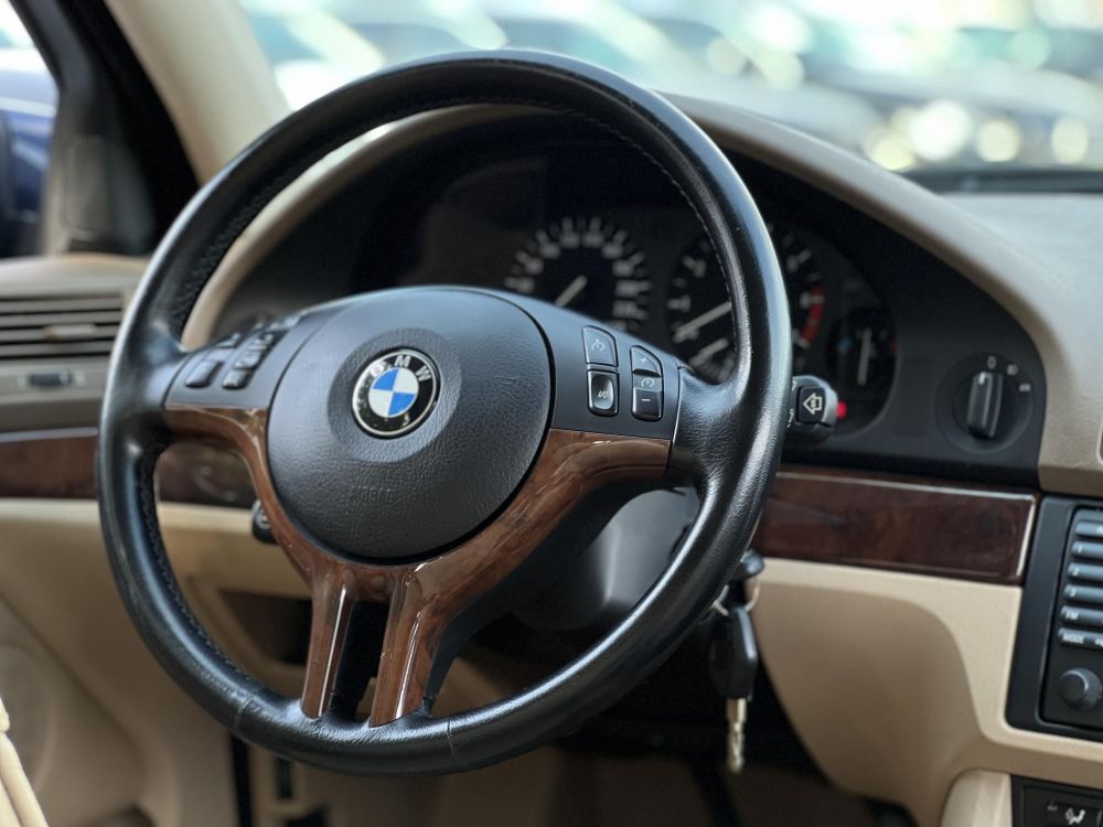 BMW 540i (Automata) Rozsdamentes. frissen szervizelt. végig vezetett szervizkönyv!