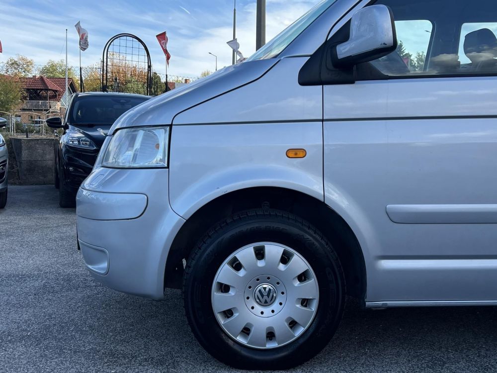 VOLKSWAGEN TRANSPORTER 2.5 TDI Mixto 'D.kab' AXE motorkód. 2.1T vonóhorog. klíma. tetőcsomagtartó. 2 gyári kulcs!