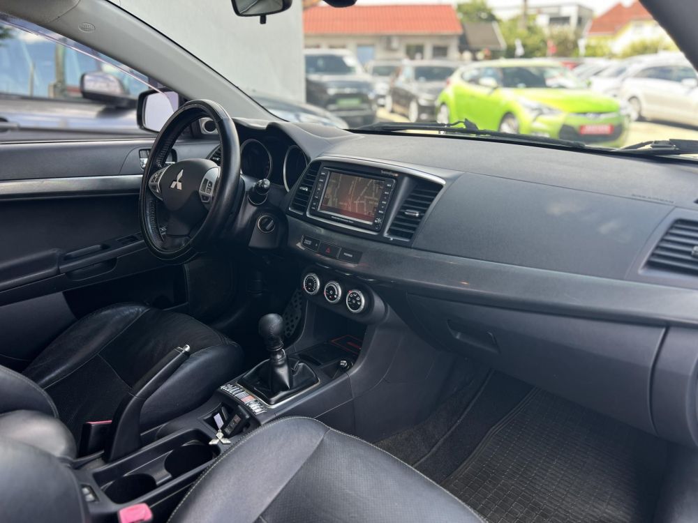 MITSUBISHI LANCER 2.0 DI-D Intense Rockford Fosgate hifi. ülésfűtés. bőrbelső. keyless. 18-as alufelnik!