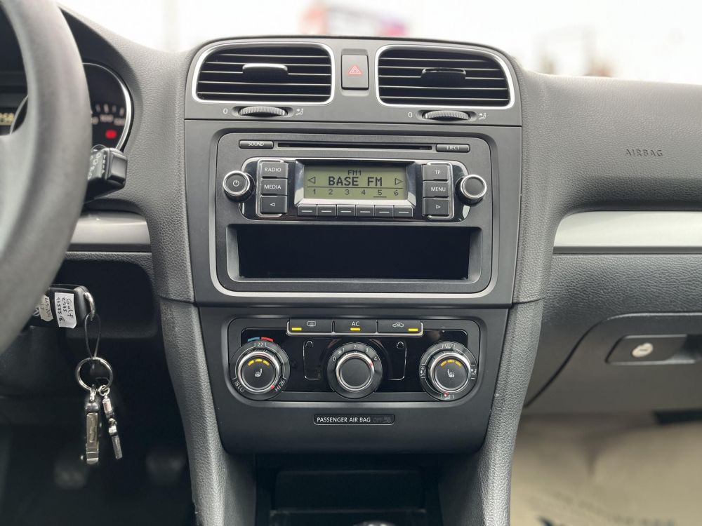 VOLKSWAGEN GOLF 1.4 Trendline Fűthető. állítható ülés