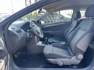 OPEL ASTRA H 1.4 GTC Cosmo M.o.-i. 1.tul. 113e km. 4 évszakos gumik!