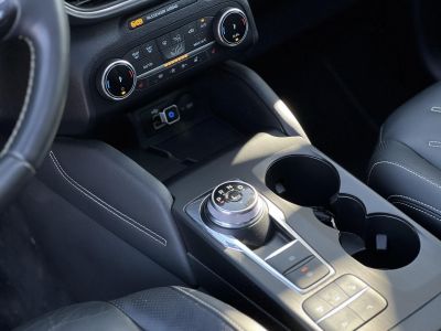 FORD KUGA 2.5 PHEV Vignale CVT panoráma tető. végig vezetett szervizkönyv