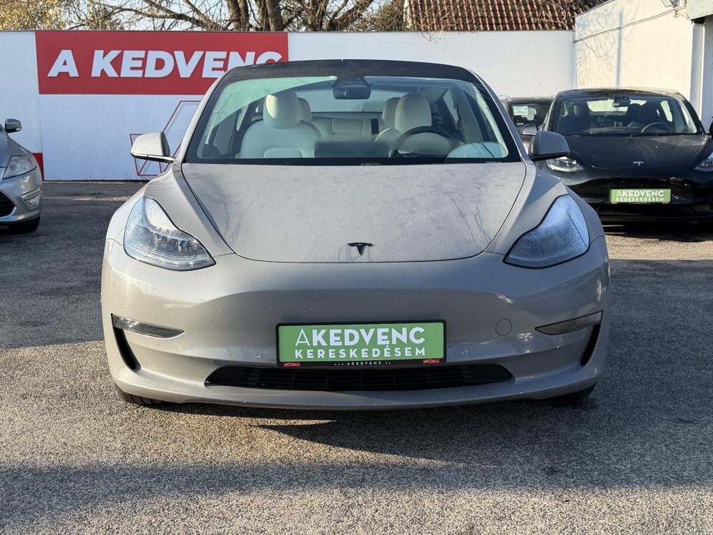 TESLA MODEL 3 Long Range AWD (Automata) FSD. FEHÉR BELSŐ. Perf BOOST. garanciális. hőszivattyú. vonóhorog!