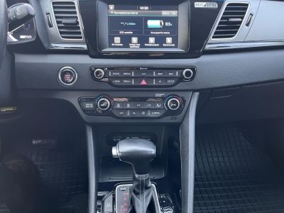 KIA NIRO PHEV 1.6 GDI LX DCT Sávtartó Carplay Tempomat Navi!