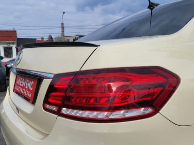MERCEDES-BENZ E-OSZTÁLY E 200 Avantgarde (Automata) Napfénytető Ülésfűtés F1 váltó Bőr belső A legjobb áron!