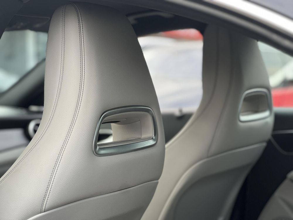 MERCEDES-BENZ CLA 200 7G-DCT M.o.-i. világos belső. harman/kardon. memória. CARPLAY