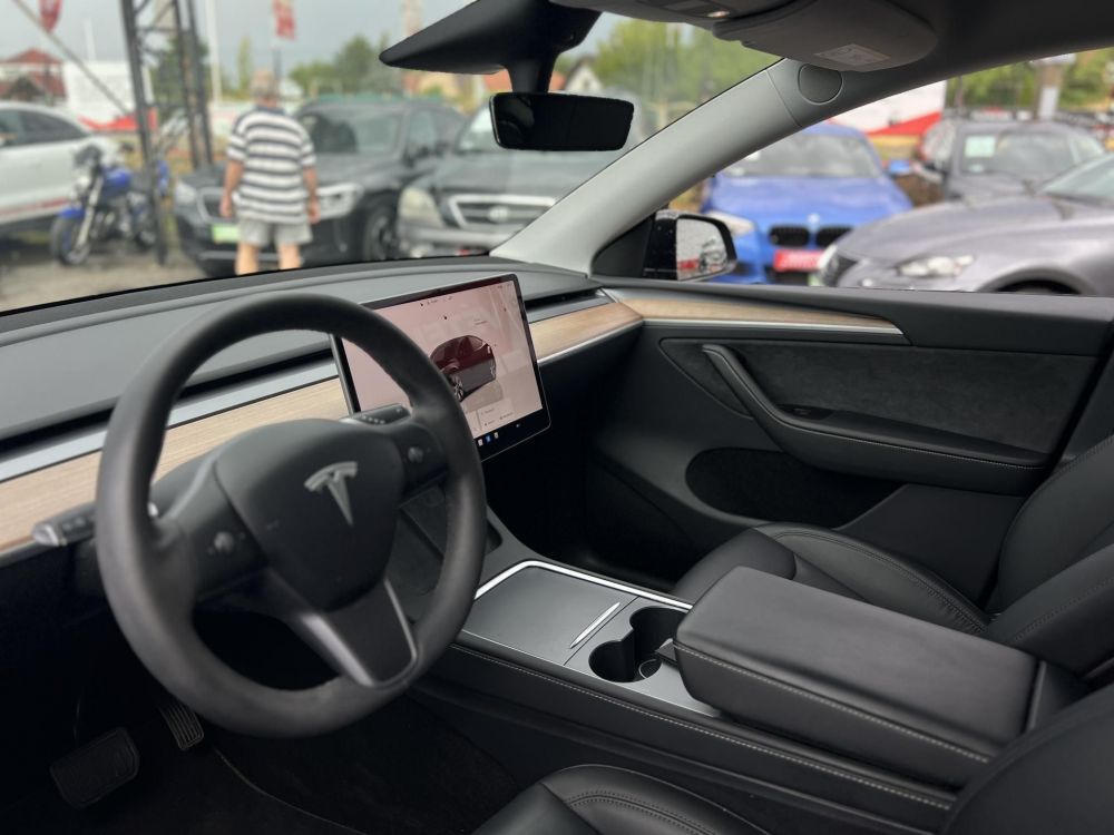 TESLA MODEL Y Long Range AWD (Automata) 510km hatótáv. RYZEN proci. 2031-ig garancia!