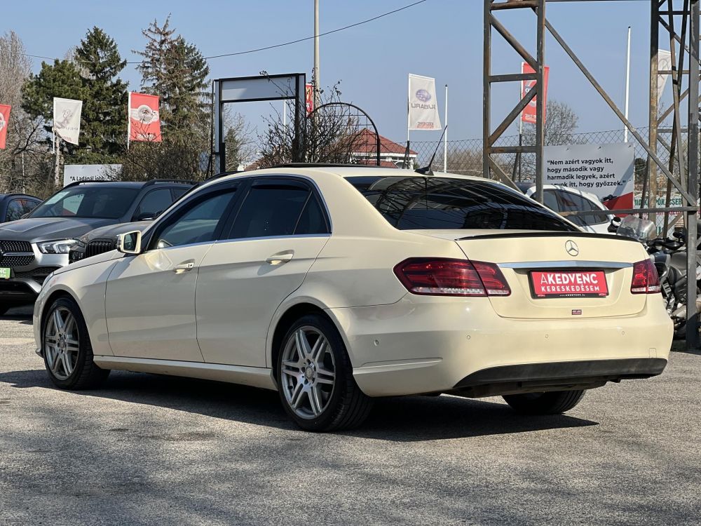 MERCEDES-BENZ E-OSZTÁLY E 200 Avantgarde (Automata) Napfénytető Ülésfűtés F1 váltó Bőr belső A legjobb áron!