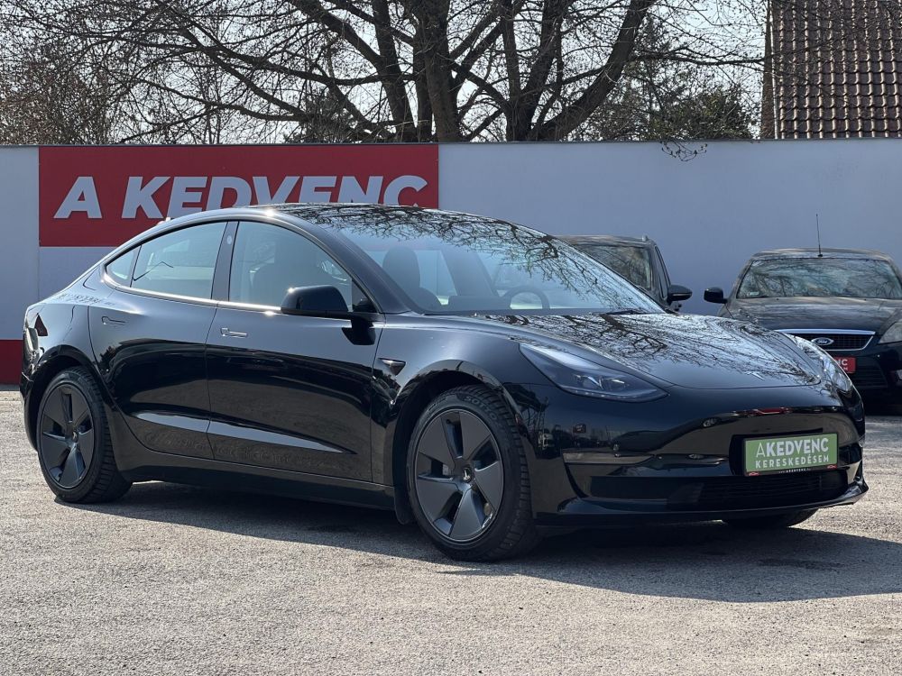 TESLA MODEL 3 Long Range AWD (Automata) 50e km. hőszivattyú. téli-nyári kerékszett