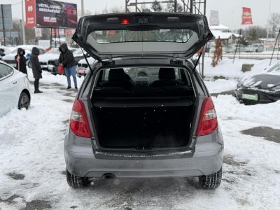 MERCEDES-BENZ A 180 BlueEFFICIENCY Elegance EURO5 156e km. megkímélt állapot. klíma ülésfűtés 2 gyári kulcs