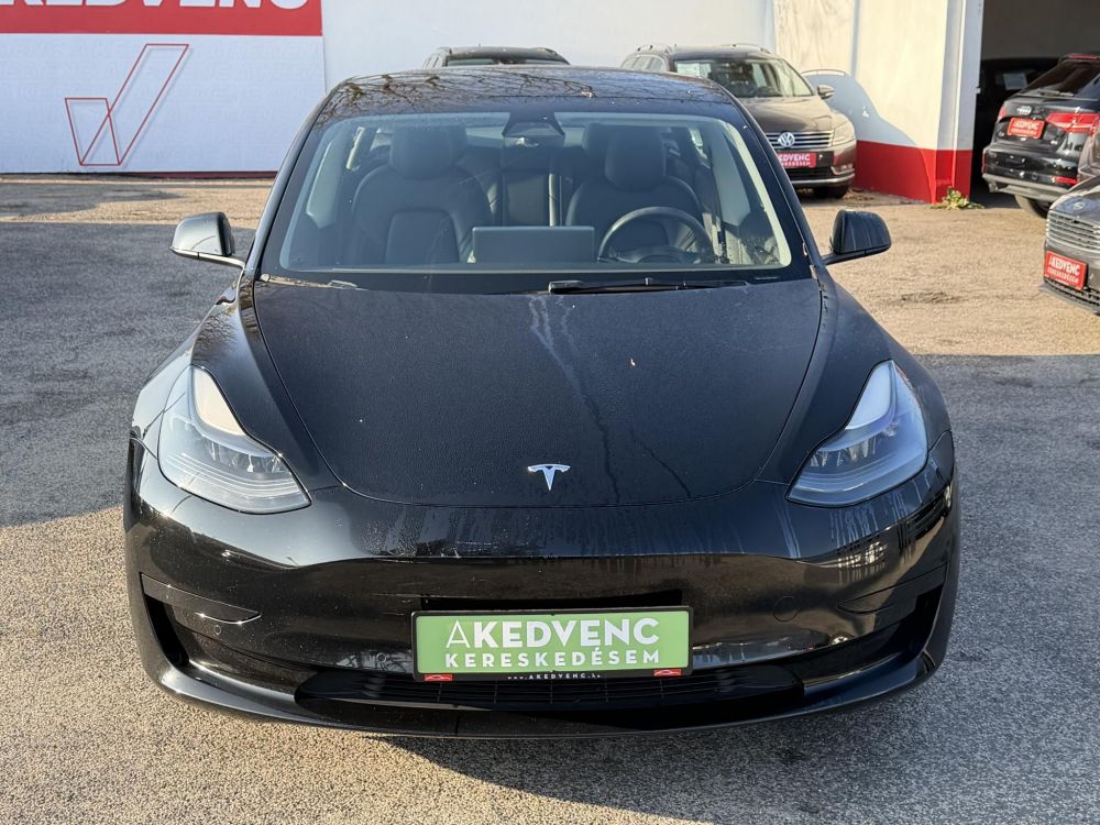 TESLA MODEL 3 Standard Range Plus Aut 139e km. mátrix LED. garanciális. hőszivattyú!