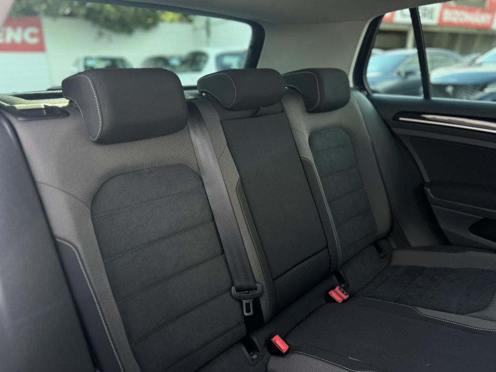 VOLKSWAGEN GOLF VII 2.0 TDI BMT Comfortline DSG 62e km. panorámatető. virtual cockpit. téli-nyári kerék szett!