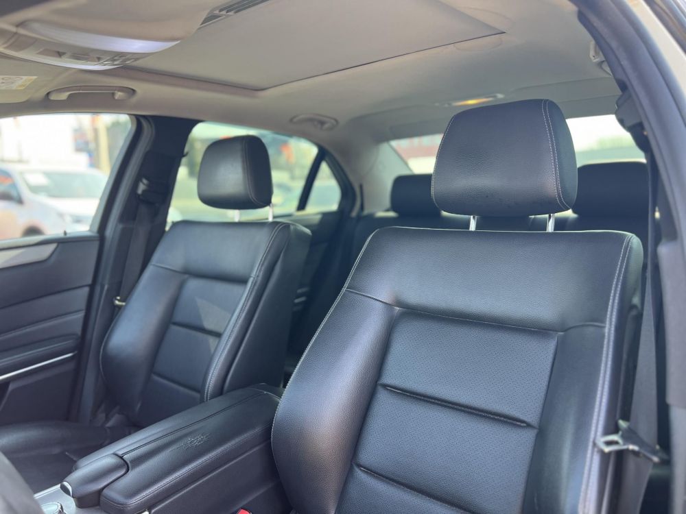 MERCEDES-BENZ E-OSZTÁLY E 200 Avantgarde (Automata) Napfénytető Ülésfűtés F1 váltó Bőr belső A legjobb áron!