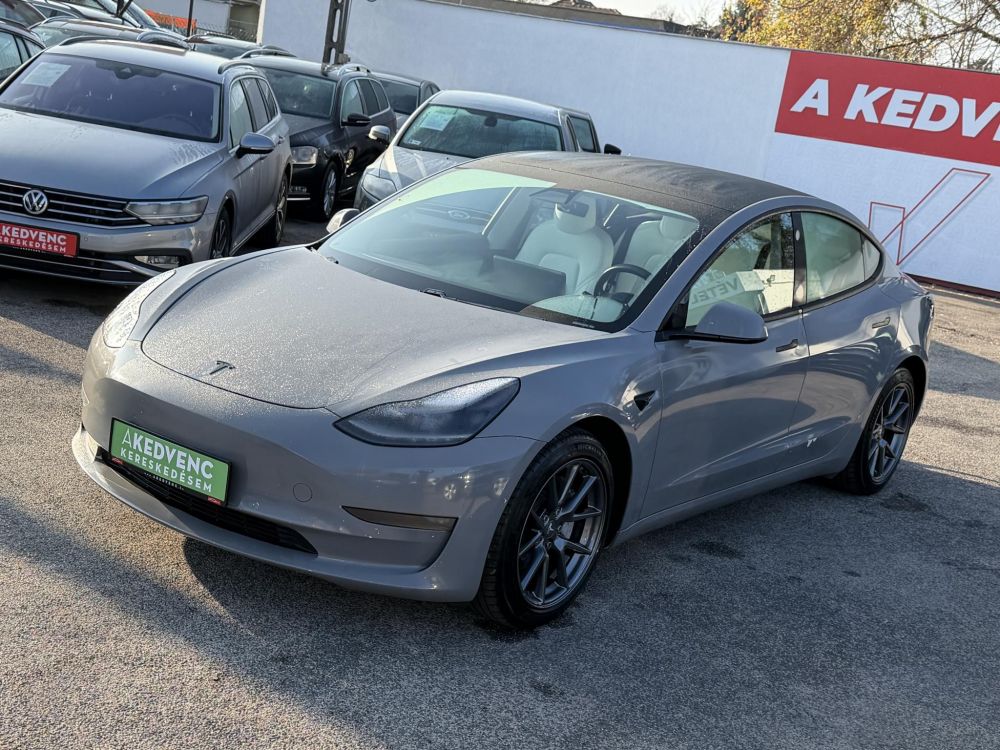 TESLA MODEL 3 Long Range AWD (Automata) FSD. FEHÉR BELSŐ. Perf BOOST. garanciális. hőszivattyú. vonóhorog!