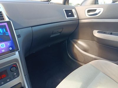 PEUGEOT 307 2.0 Sportline M.o.-i. Klíma Ülésfűtés Panoráma üvegtető!