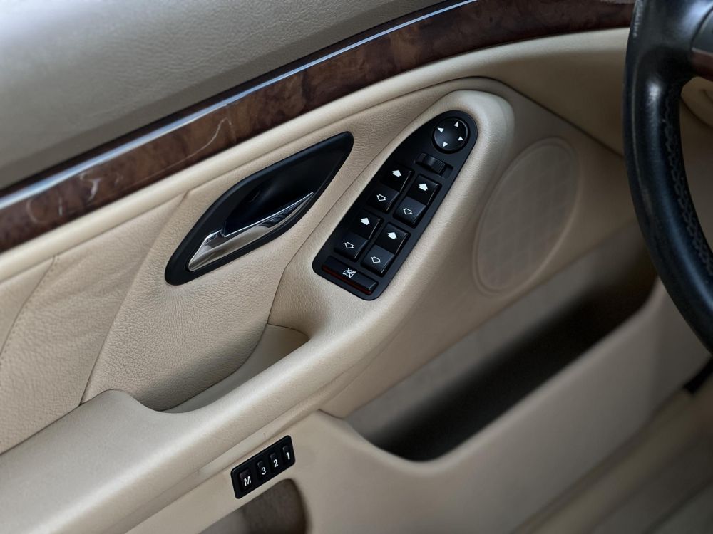 BMW 540i (Automata) Rozsdamentes. frissen szervizelt. végig vezetett szervizkönyv!