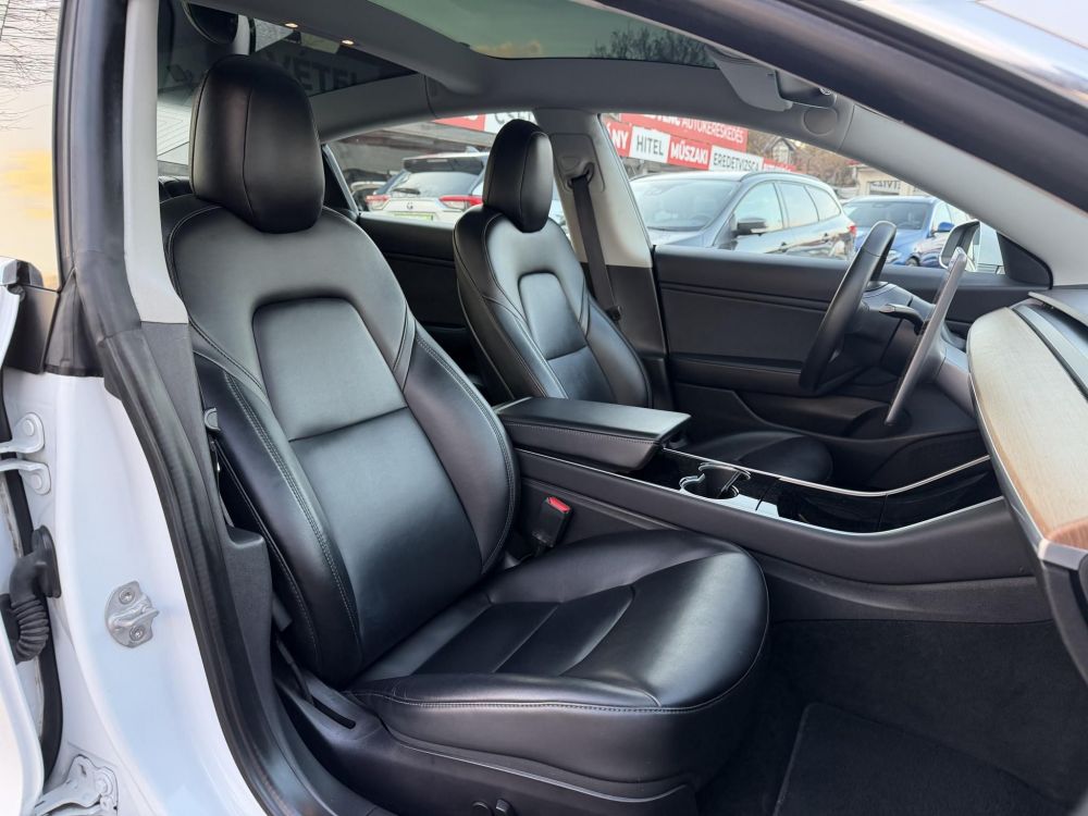 TESLA MODEL 3 Long Range AWD (Automata) Azonnal elvihető. Magyar rendszámos!