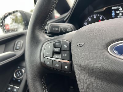 FORD FIESTA 1.0 EcoBoost mHEV Titanium 42e km. LED Távtartó Holttér Ülésfűtés Kamera Carplay Megkímélt állapot!
