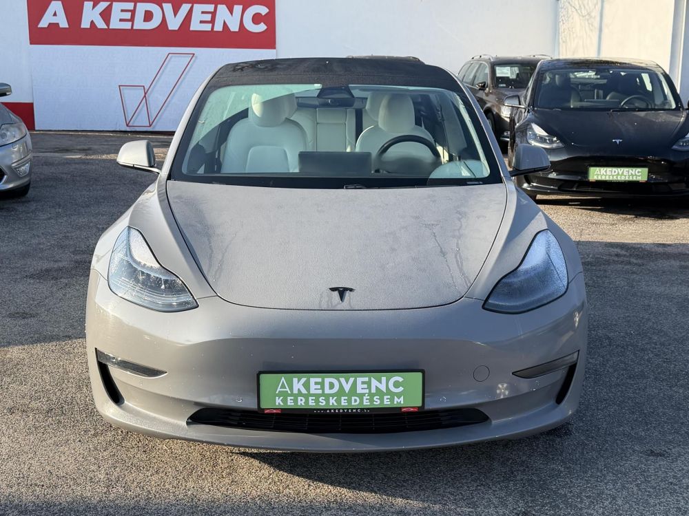 TESLA MODEL 3 Long Range AWD (Automata) FSD. FEHÉR BELSŐ. Perf BOOST. garanciális. hőszivattyú. vonóhorog!