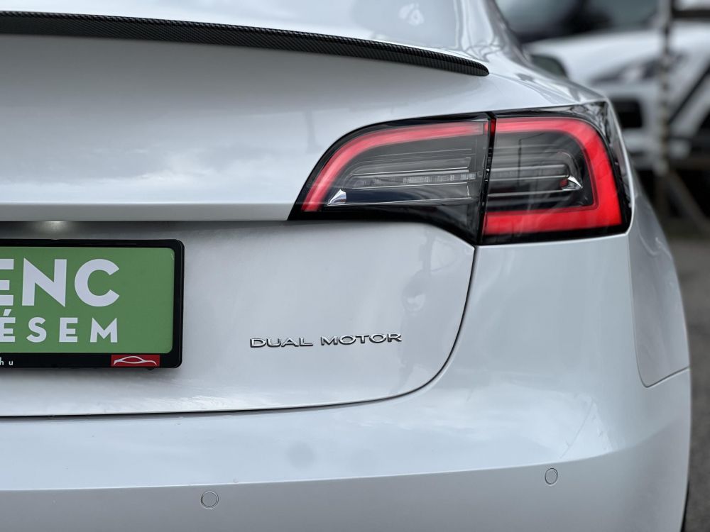 TESLA MODEL 3 Long Range AWD (Automata) 500km-es hatótáv. mátrix LED. garanciális. hőszívattyú. 4 évszakos gumik!