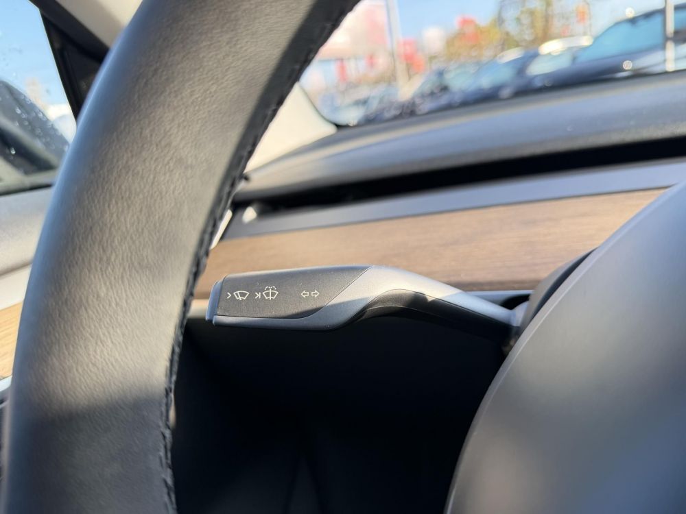 TESLA MODEL 3 Standard Range Plus Aut 139e km. mátrix LED. garanciális. hőszivattyú!