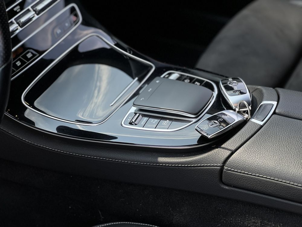 MERCEDES-BENZ E 300 de T 9G-TRONIC Plug-in hybrid AMG WIDESCREEN. Burmester hifi. Carplay. Adaptív tempomat