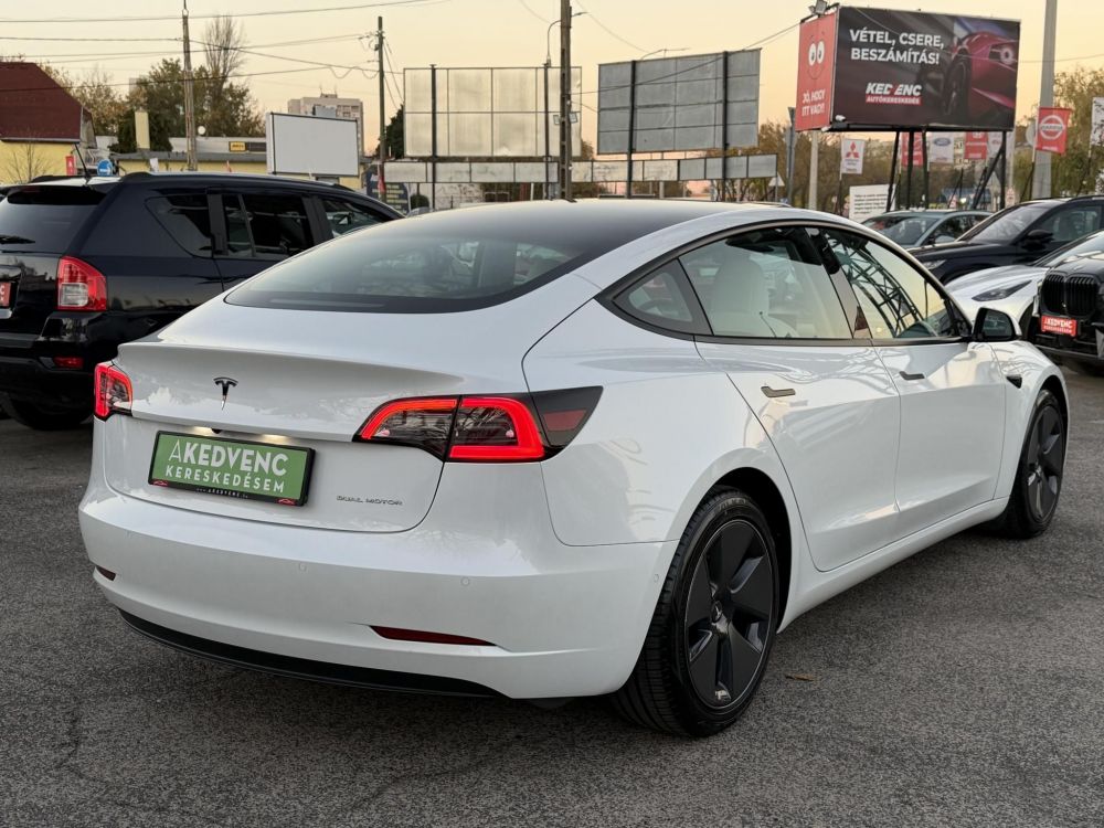 TESLA MODEL 3 Long Range AWD (Automata) 75e km. FEHÉR BELSŐ!