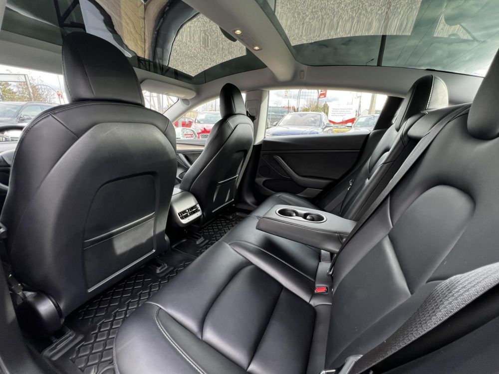 TESLA MODEL 3 Long Range AWD (Automata) 500km-es hatótáv. mátrix LED. garanciális. hőszívattyú. 4 évszakos gumik!